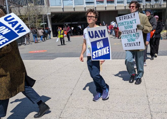 Harvard grad students end strike