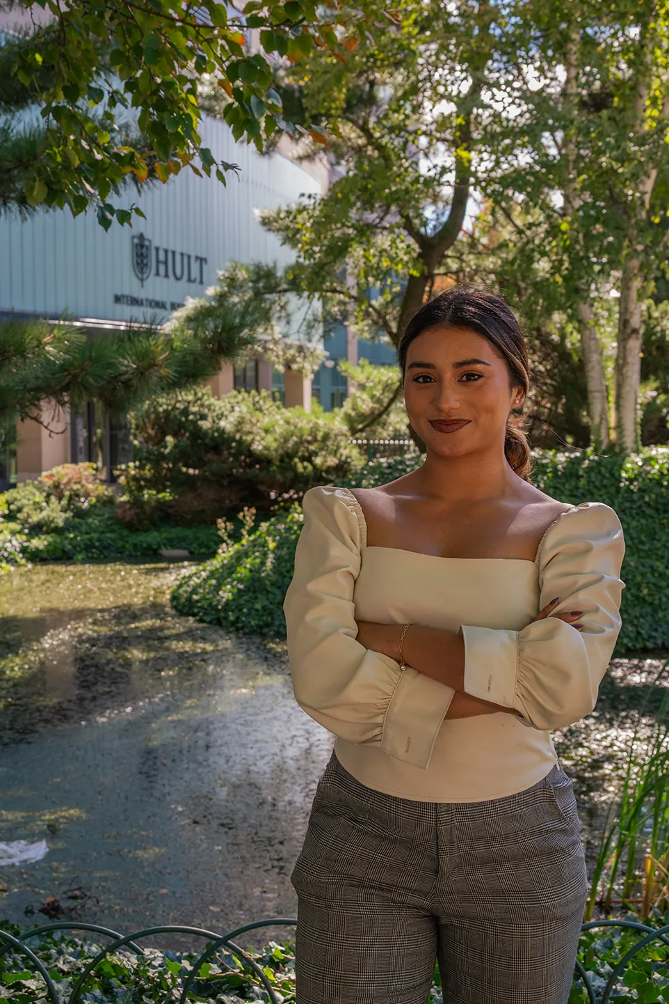 Hult student helps organize earthquake relief for her family’s hometown
